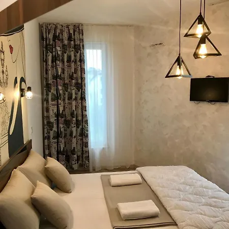 Raya Apartment *