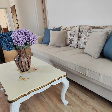 Apartment Raya
